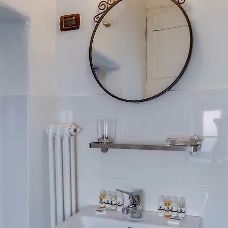 アパート Guesthero - Charming Studio Near Navigli ミラノ